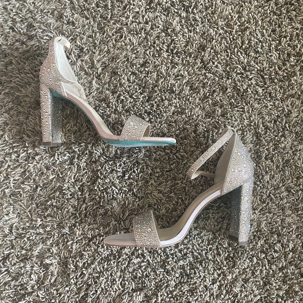 Size 10 Betsy Johnson Heals